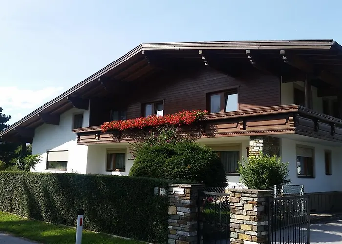Haus Angelika - - Innsbruck/igls Bed and Breakfast 3*