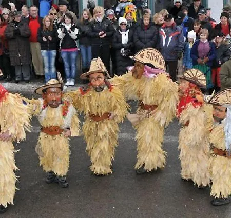 Haus Angelika - - Innsbruck/igls Bed and breakfast 3*